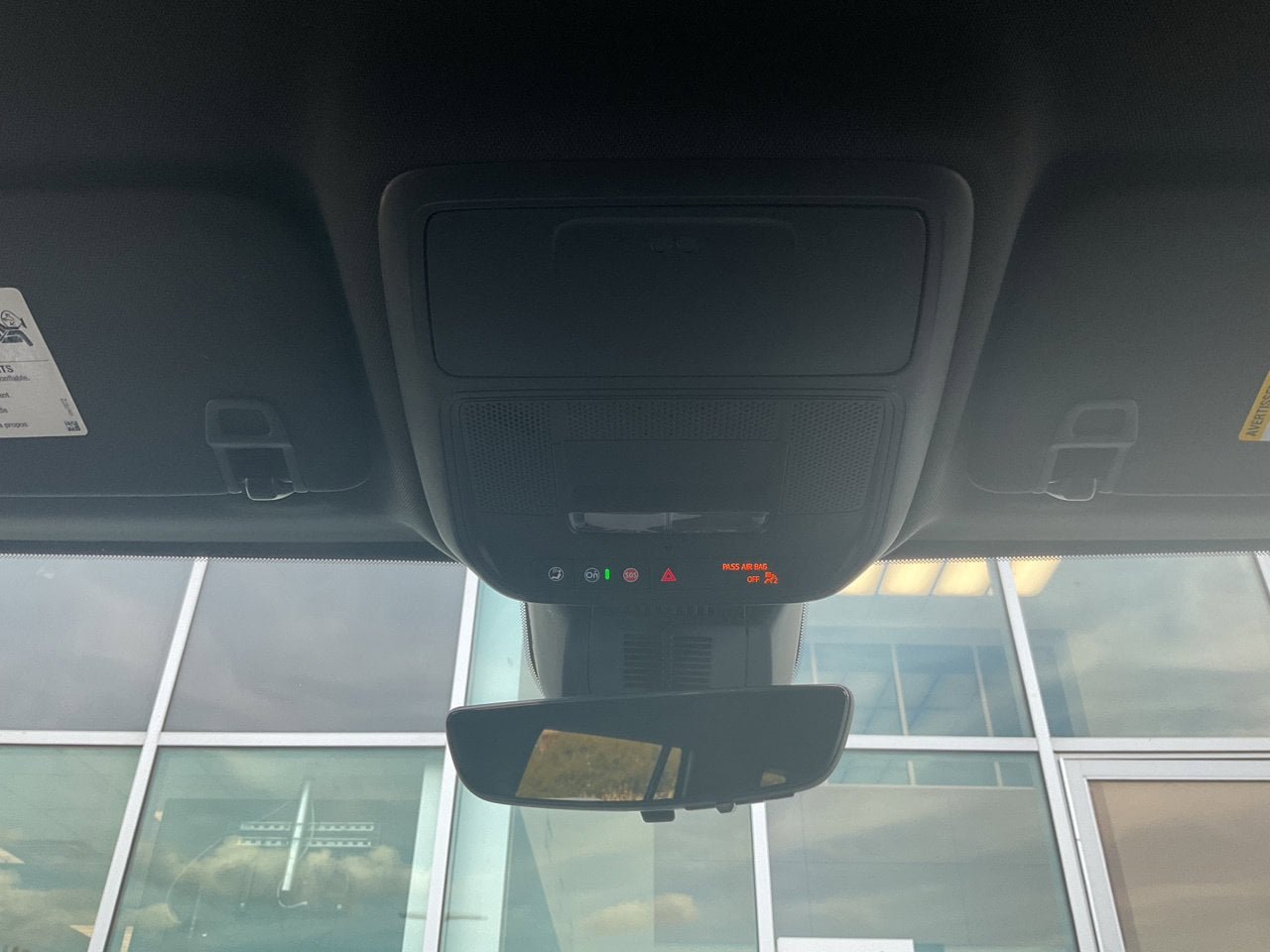 Used 2025 Chevrolet Equinox LT w/ Convenience Package II FWD image 13