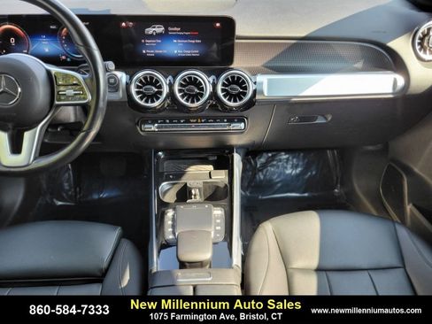 Used 2022 Mercedes-Benz EQB 350 4MATIC image 14