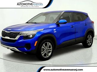 Used 2023 Kia Seltos LX AWD/4WD video 1