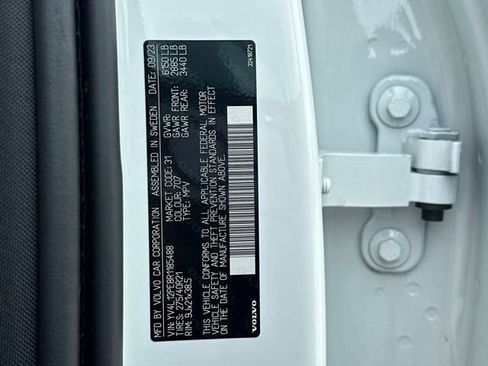 Certified 2024 Volvo XC90 B5 Plus AWD/4WD image 34