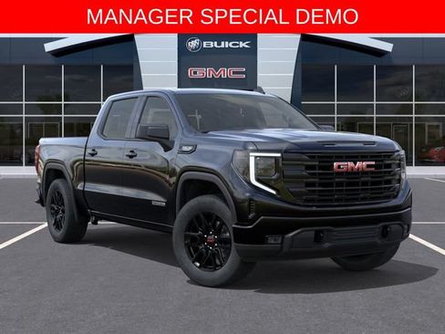Used 2026 GMC Sierra 1500 Elevation AWD/4WD image 7
