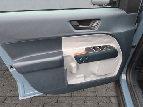 Certified 2022 Ford Maverick XLT w/ XLT Luxury Package image 10