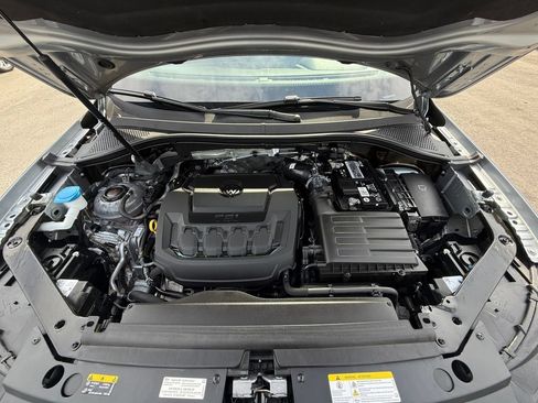 Used 2023 Volkswagen Tiguan SE R-Line FWD image 27