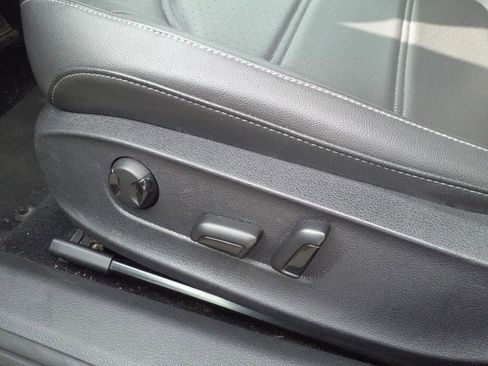 Used 2021 Volkswagen Passat 2.0T SE image 10