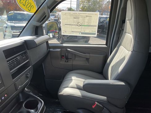 New 2025 Chevrolet Express 2500 image 17