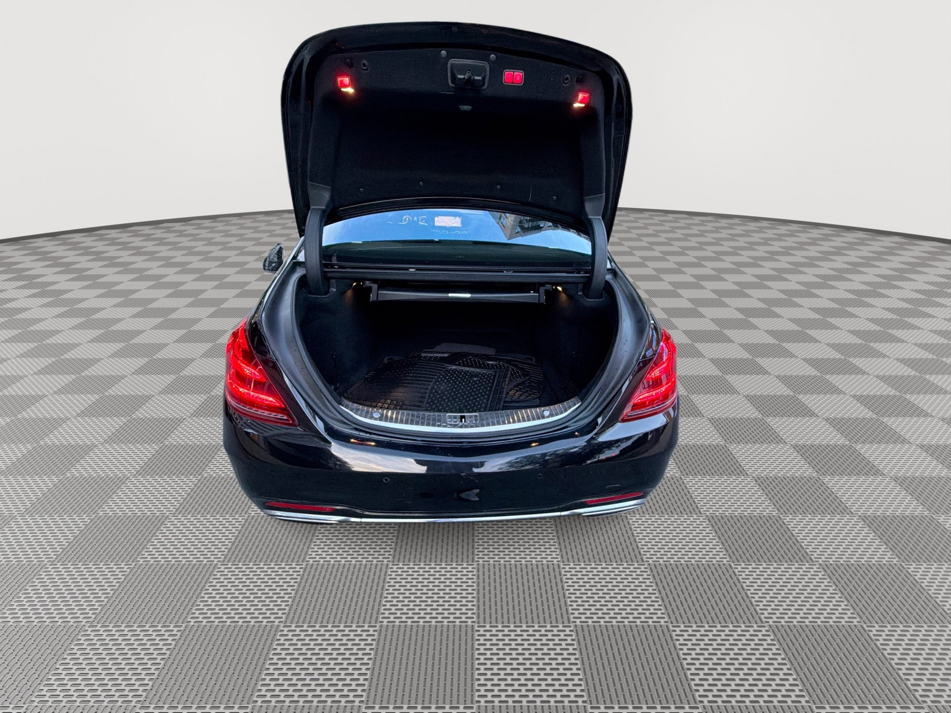 Used 2020 Mercedes-Benz S 560 4MATIC Sedan image 21