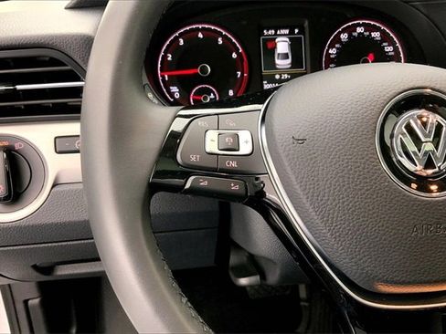 Used 2021 Volkswagen Passat 2.0T SE image 18