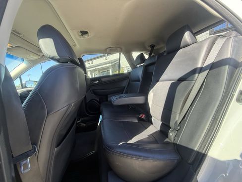 Used 2016 Subaru Outback 2.5i Limited image 17