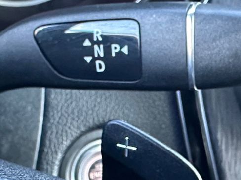 Used 2020 Mercedes-Benz GLC 300 4MATIC image 19