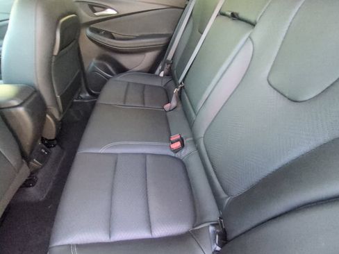 Used 2020 Buick Encore GX Essence FWD image 18