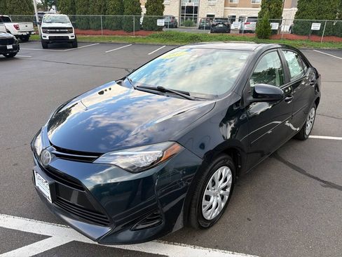Used 2017 Toyota Corolla LE w/ Carpet Mat Package (TMS) FWD image 7