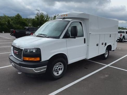 New 2025 GMC Savana 3500 w/ Power Convenience Package image 4