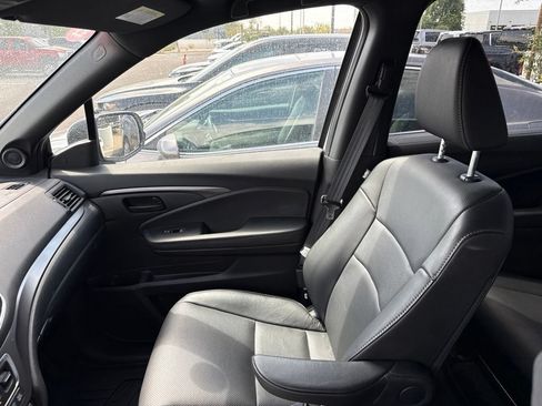 Used 2023 Honda Passport EX-L image 14