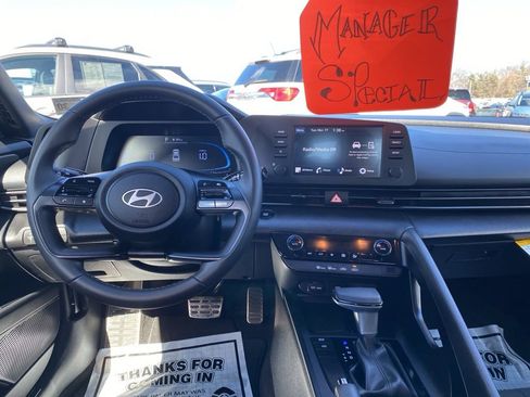 New 2025 Hyundai Elantra Sport image 10
