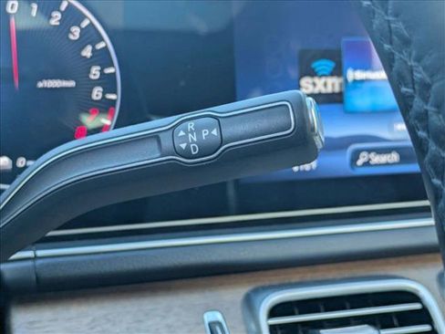 Used 2024 Mercedes-Benz GLE 450e 4MATIC image 11