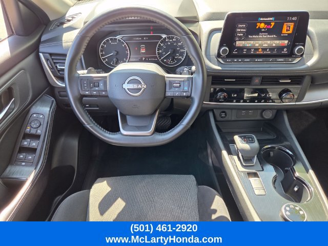 Used 2025 Nissan Rogue SV AWD/4WD image 12