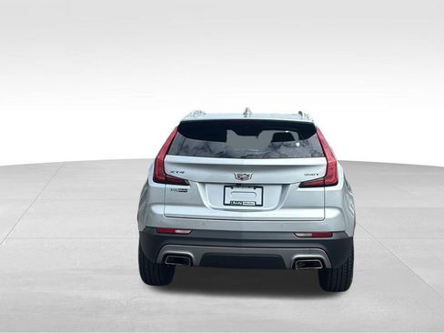 Used 2021 Cadillac XT4 Premium Luxury w/ Cold Weather Package FWD image 6