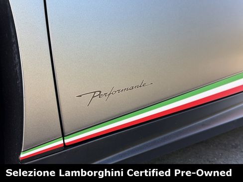 Used 2018 Lamborghini Huracan Performante image 22