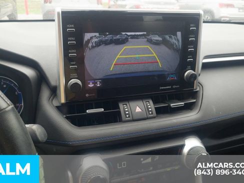 Used 2022 Toyota RAV4 XSE AWD/4WD image 9