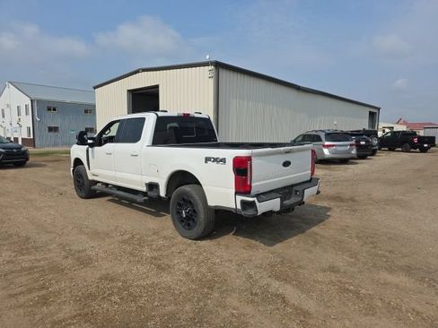 Used 2024 Ford F350 Lariat w/ Lariat Ultimate Package AWD/4WD image 4