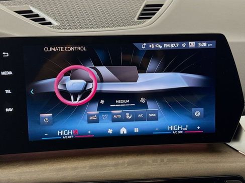 New 2026 BMW X1 xDrive28i w/ Technology Package image 16