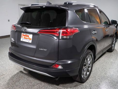 Used 2018 Toyota RAV4 Limited FWD image 7