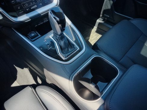 Certified 2024 Subaru Outback Limited AWD/4WD image 18