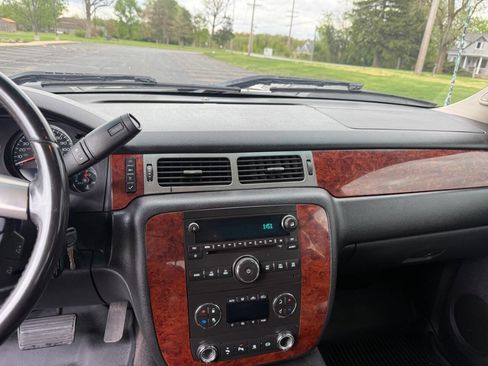 Used 2011 Chevrolet Silverado 2500 LTZ w/ LTZ Plus Package AWD/4WD image 23