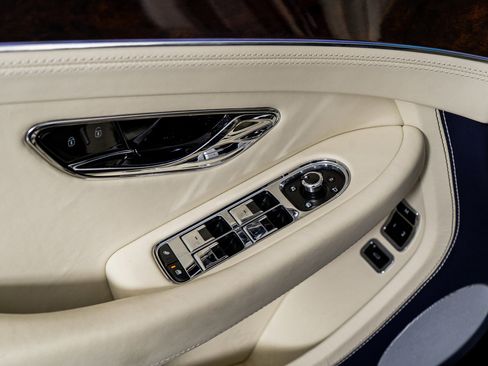 Used 2023 Bentley Continental GT Mulliner image 46