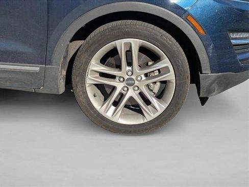 Used 2017 Lincoln MKC Reserve w/ Lincoln MKC Climate Package image 16
