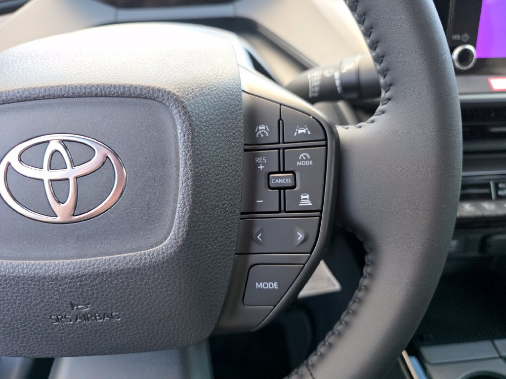 New 2027 Toyota Prius LE FWD image 30