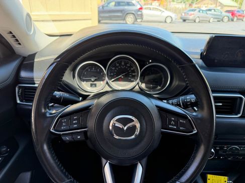 Used 2017 MAZDA CX-5 Touring FWD image 14