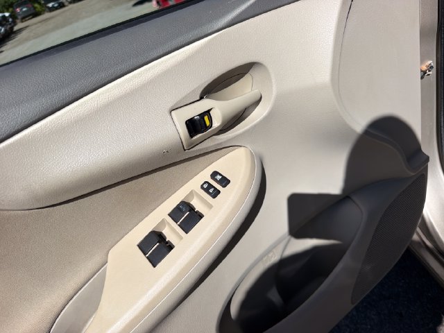 Used 2009 Toyota Corolla LE w/ All Weather Guard Pkg FWD image 13