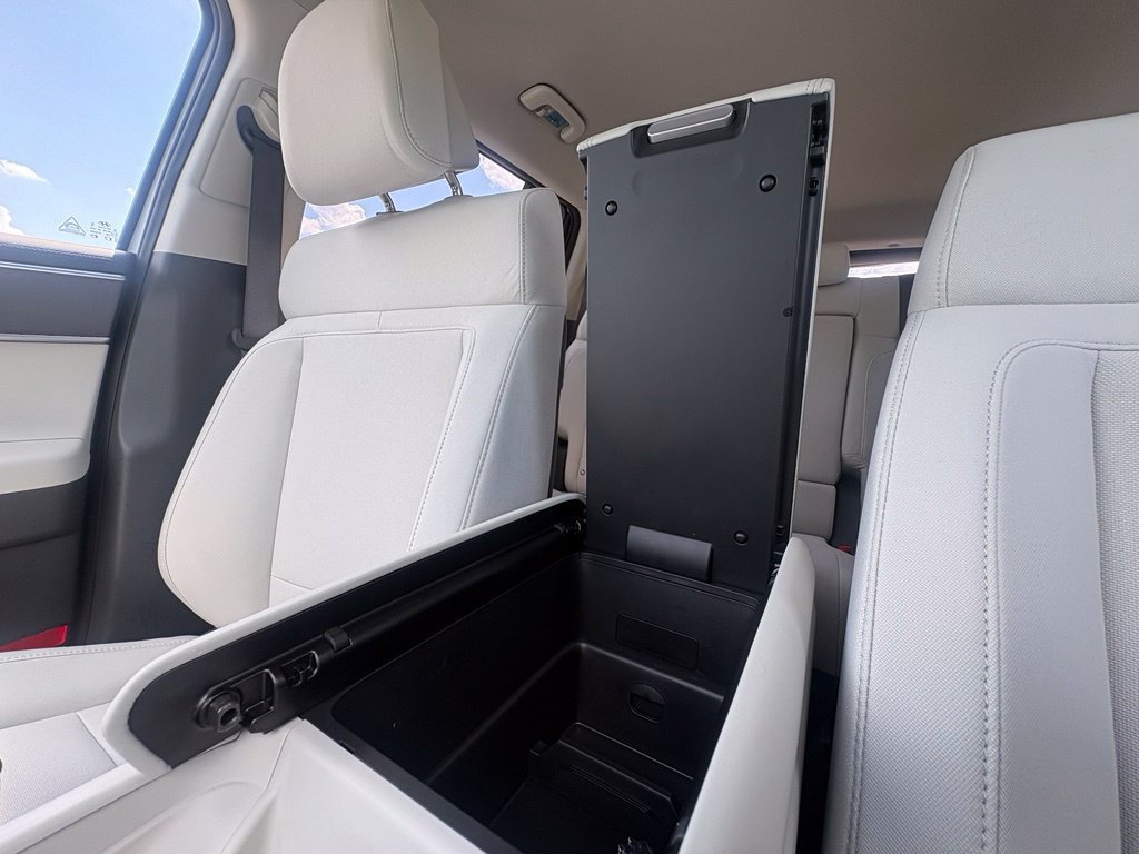 New 2027 Hyundai Santa Fe SE FWD image 16