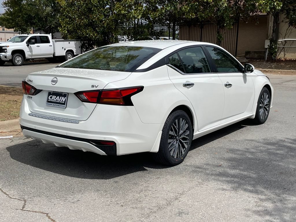 Used 2023 Nissan Altima 2.5 SV FWD image 7