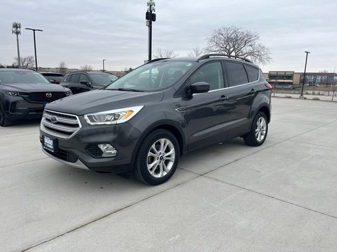 Used 2019 Ford Escape SEL image 5