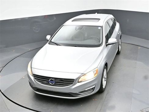 Used 2015 Volvo V60 T5 Premier image 40