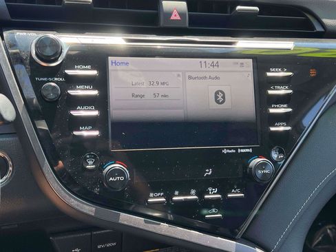 Used 2020 Toyota Camry XSE FWD image 15