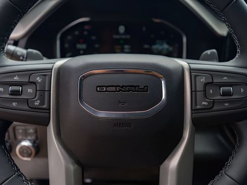 New 2026 GMC Sierra 1500 Denali w/ Denali Reserve Package AWD/4WD image 10