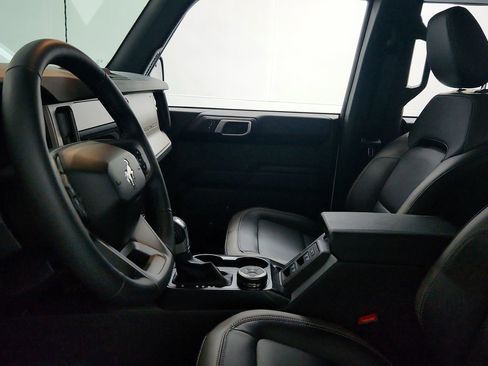 Used 2025 Ford Bronco Outer Banks AWD/4WD image 17