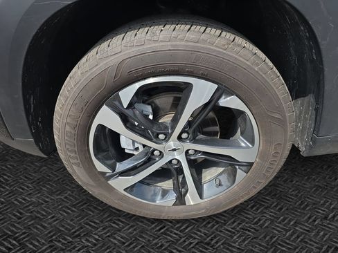 Used 2024 Chevrolet Trax RS w/ Driver Confidence Package FWD image 11