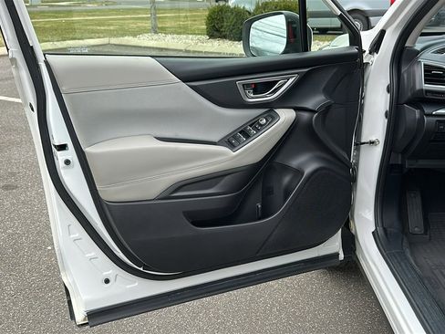 Used 2020 Subaru Forester Premium image 8