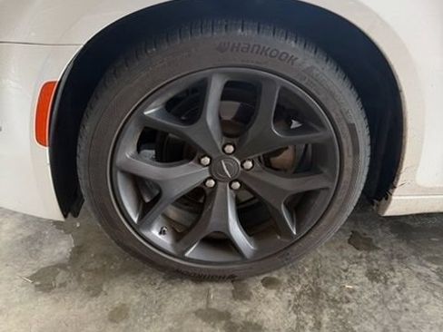 Used 2022 Chrysler 300 S RWD image 42