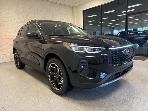 New 2026 Ford Escape Platinum w/ Premium Technology Package image 8