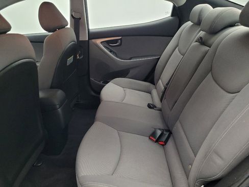 Used 2016 Hyundai Elantra SE image 18