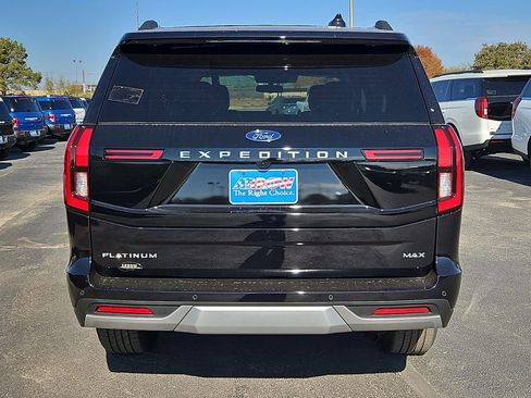 New 2025 Ford Expedition Max Platinum image 10