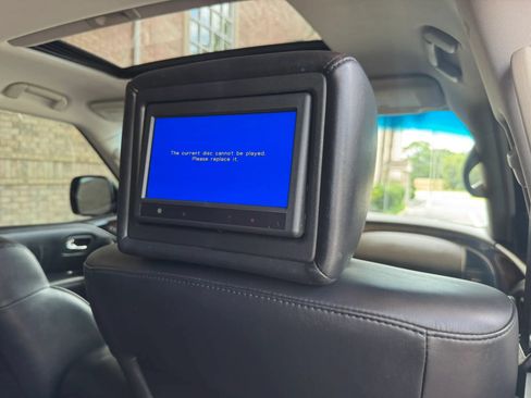 Used 2012 INFINITI QX56 4WD w/ Deluxe Touring Pkg image 21