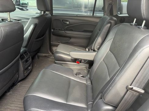 Used 2017 Honda Pilot Elite image 22