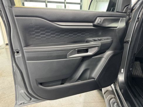 Used 2025 Ford Ranger XLT AWD/4WD image 17
