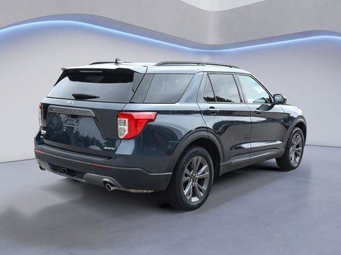 Used 2024 Ford Explorer XLT w/ Equipment Group 202A AWD/4WD image 7